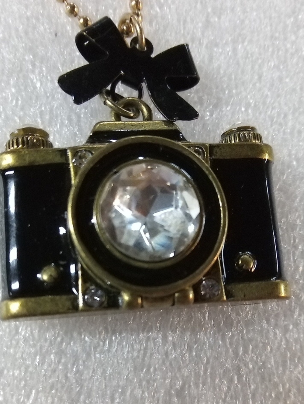 Betsy Johnson Camera Pendant Necklace #A489 - Picture 2 of 9